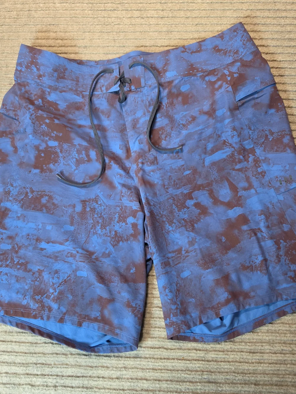 lululemon athletica excellent like